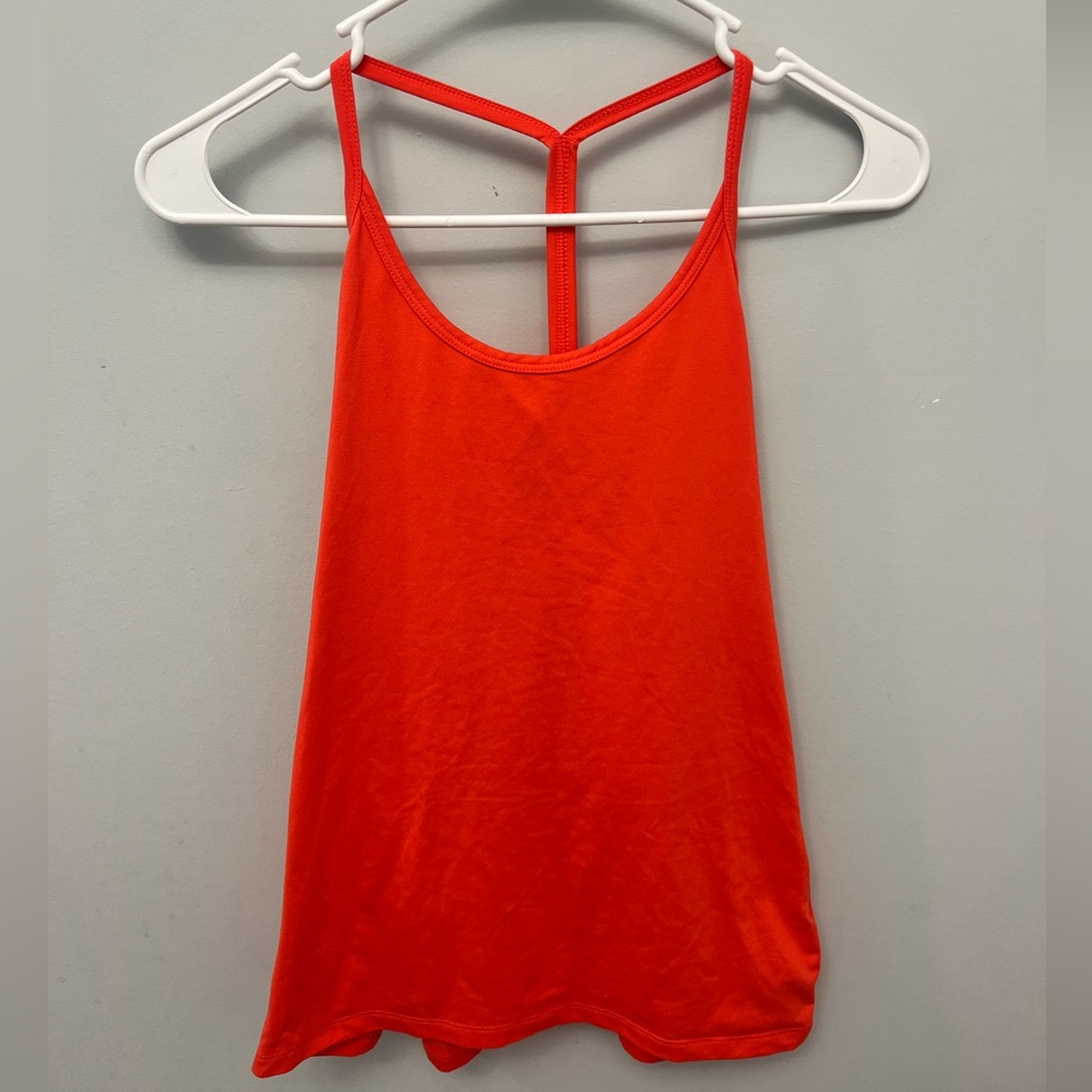 red nike dry fit tank top